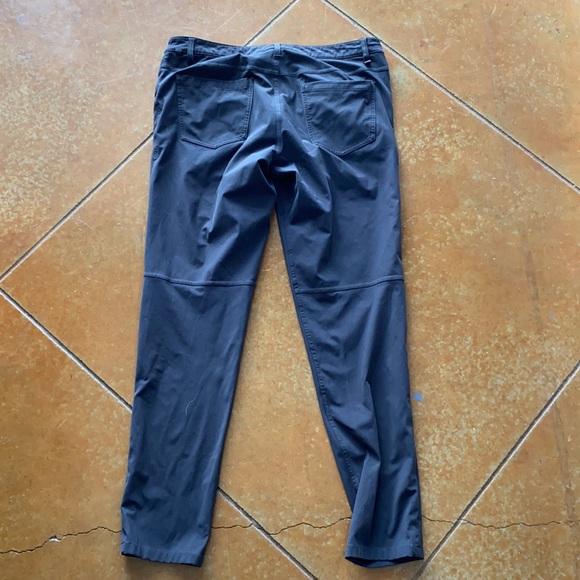 Lululemon ABC Pant (Grey) - Picture 2 of 2